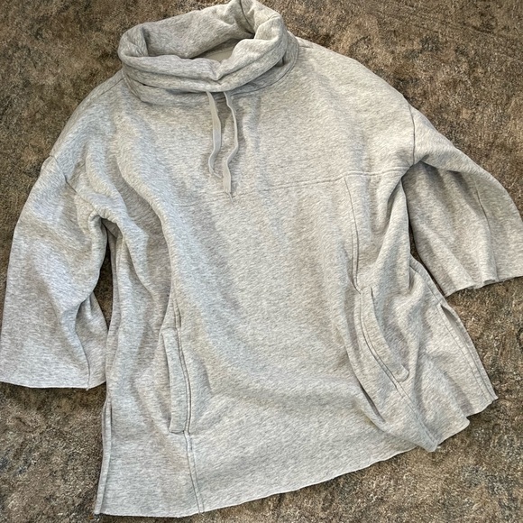 UGG Pullover sweatshirt - Picture 6 of 13